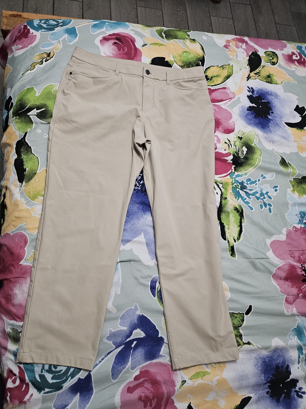 lululemon athletica Men's Khaki Straight-Leg Pants - Light Beige